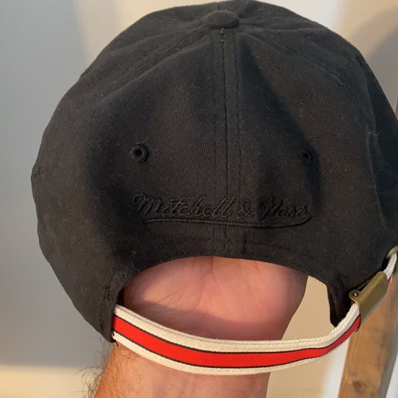 Mitchell and Ness Bulls hat. O/S - Picture 3 of 3